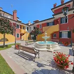 Aceri Rossi Family Apartments